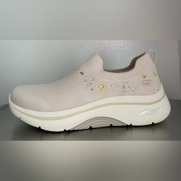 SKECHERS Shoes - SKECHERS.. WOMENS ARCH FIT SNEAKERS